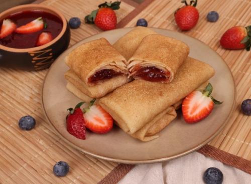 Блинчики с клубникой