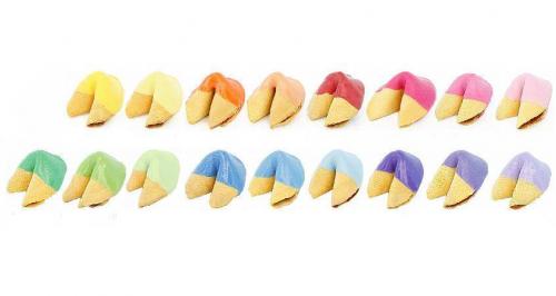 Печенье с предсказанием в  глазури