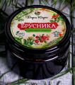 Брусника лесная в сосновом сиропе из молодых сосновых шишек